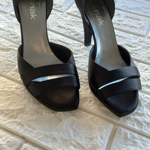 Nak black satin evening sandals size 37