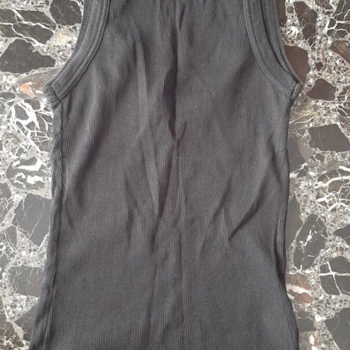 Caramella ribbed sleeveless elastic top used, black