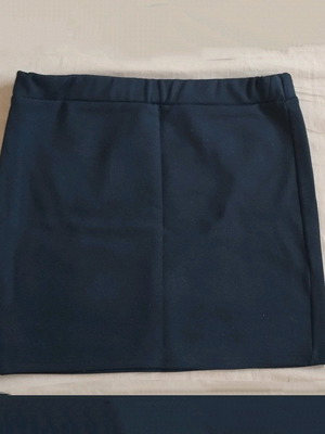 Black mini skirt new, size S/M, soft elastic fabric