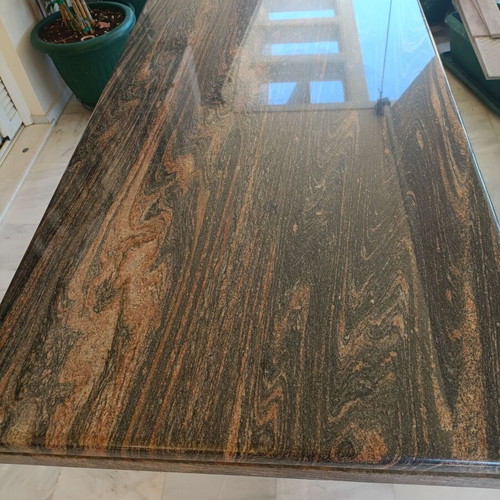 Granite Table like new, dimensions 162x80x80 cm