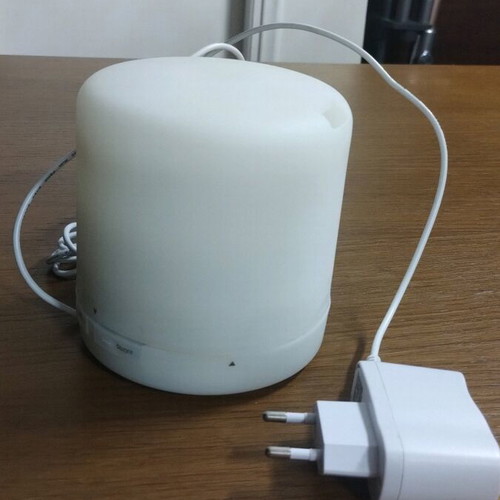 Aroma diffuser used with light and 2 aroma oils Bergamot and Grapefruit