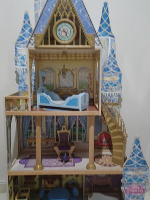 Disney Princess wooden castle dollhouse with toys