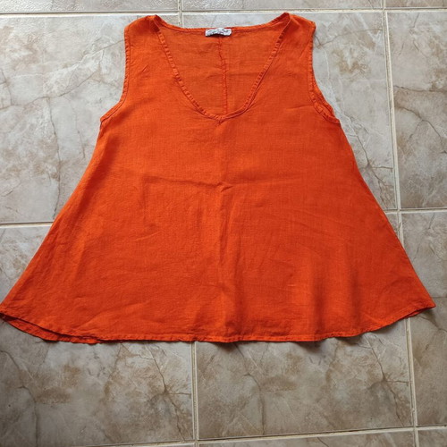 Sleeveless blouse made in Italy new, 100% linen, size L