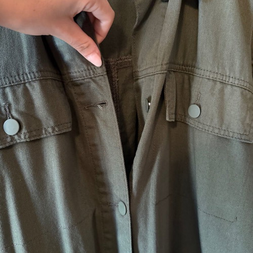 Long oil green denim jacket with buttons and belt, new