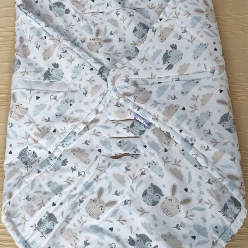Jukki car seat blanket in pastel colors