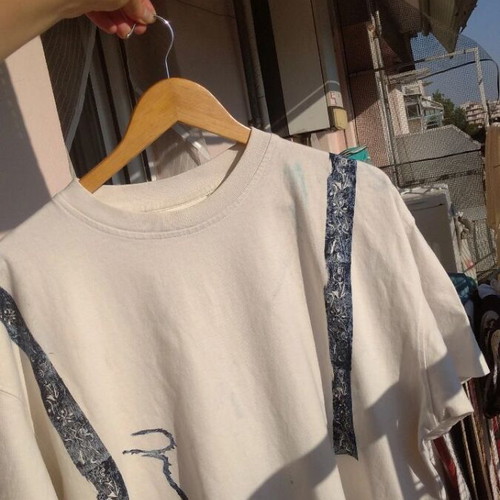 T-shirt white hand printed, like new, size L