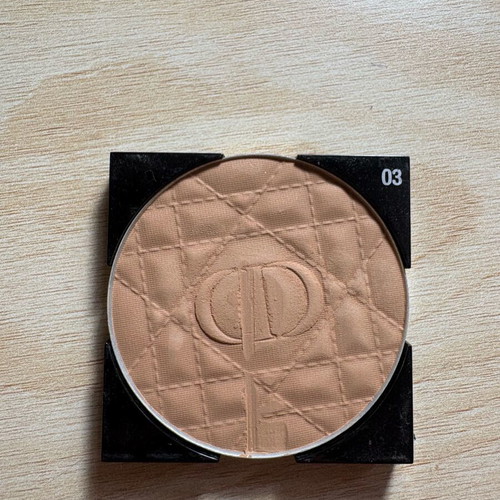 Dior powder shade 03 like new