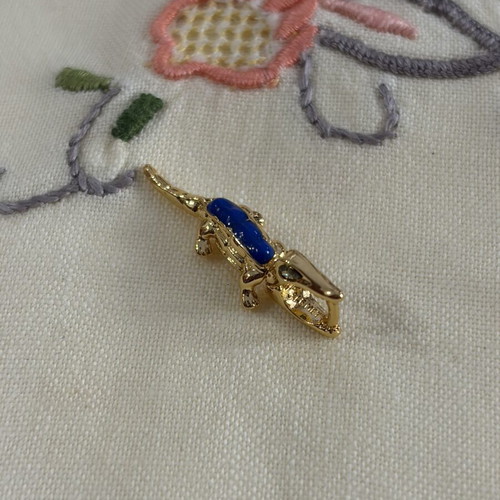 Pandora alligator pendant charm, gold color