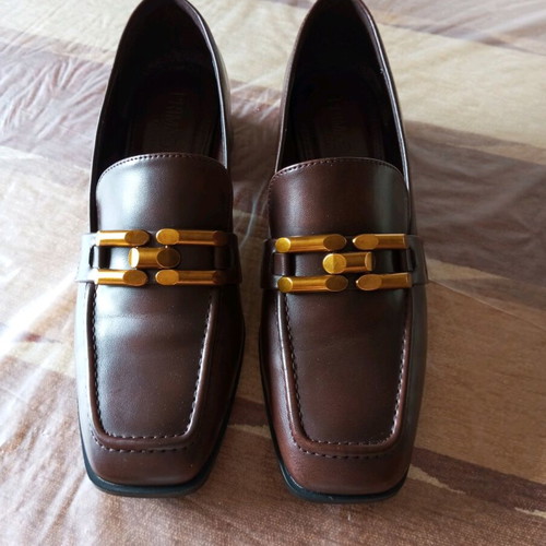 Brown pumps like new, 4cm heel, size 38