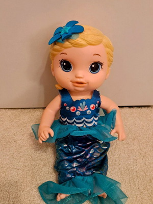 Baby Alive Shimmer And Splash Mermaid blonde doll like new