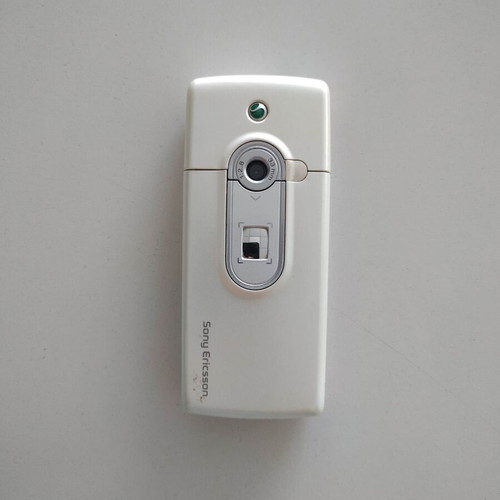Sony Ericsson T630 used mobile phone with charger, white