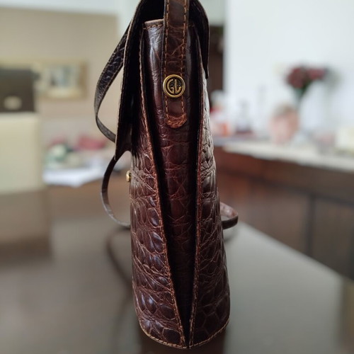 Guy Laroche women's shoulder bag like new, brown crocodile embossed leather