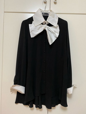 Pirouette blouse black and white size M like new