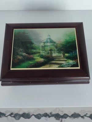 Vintage Thomas Kinkade The Hidden Gazebo Music Box Jewelry Box used, brown