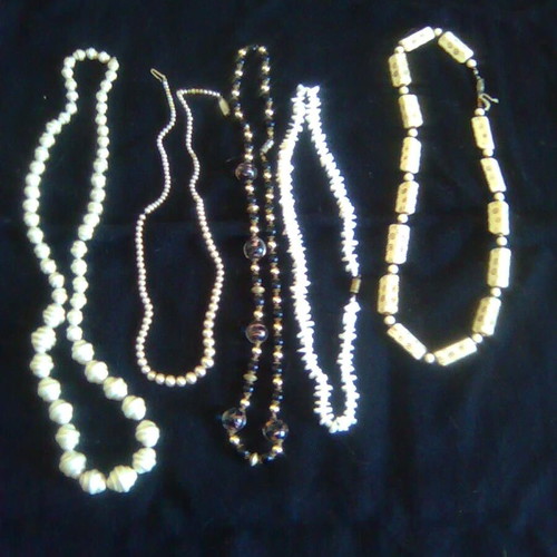 Necklaces set of 5 like new