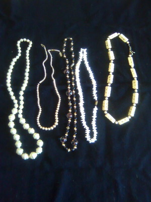 Necklaces set of 5 like new