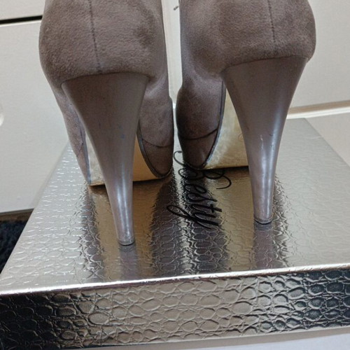 Used high heel shoe size 36