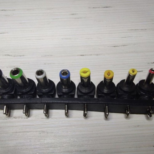 Universal power supply plugs like new