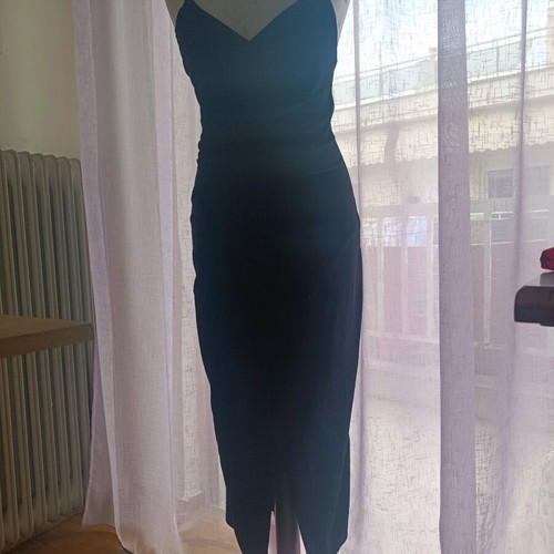 Black dress new, tight fit, velvet feel