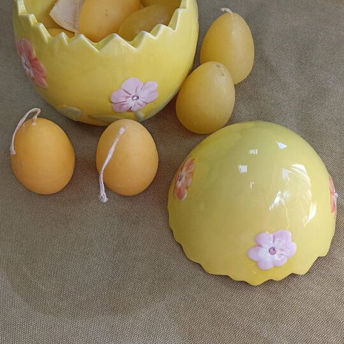 Ceramic egg with candles like new, 17 cm height, 9 pieces