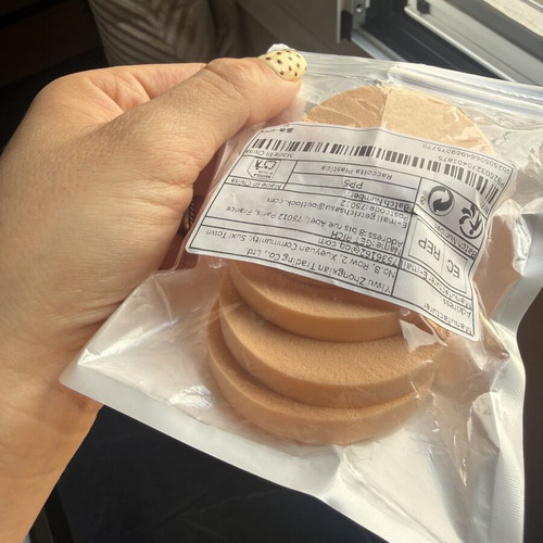 Makeup sponges pack of 5, small, new