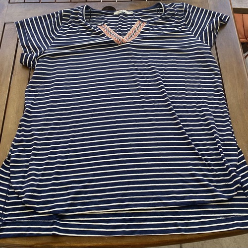 Mat women's blouse like new, white and blue, sizes L and XL
