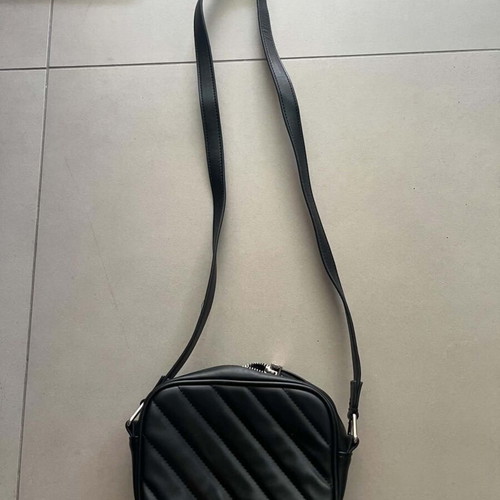 Pull and Bear black shoulder bag like new