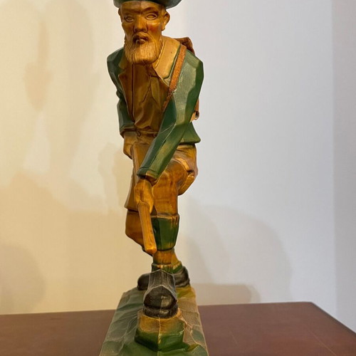 Hunter miniature with leather backpack like new