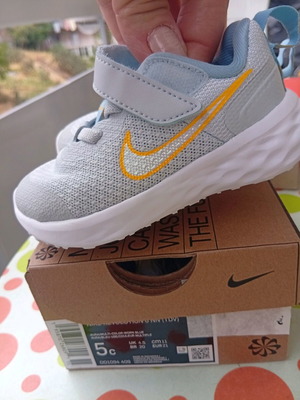 Nike Revolution 6 NN (TDV) size 21 like new
