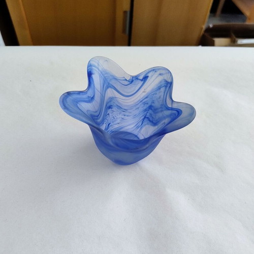 Glass candle holder flower-shaped like new