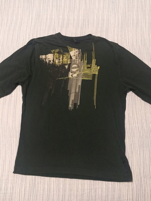 O'Neill men's long sleeve shirt with abstract graphic print, size S