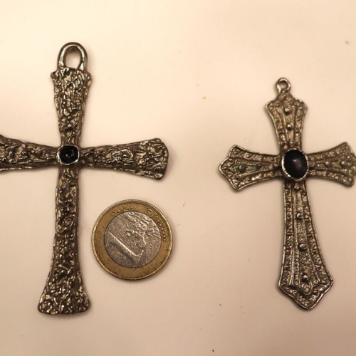 Steel crosses vintage 80s set of 2 new