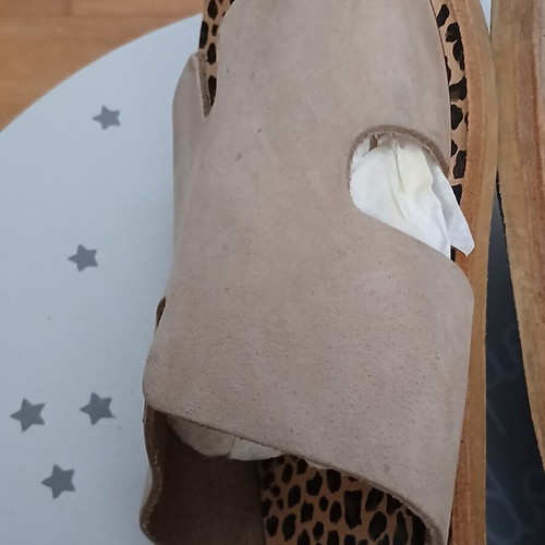 Makis Kotris flat leather sandals size 38 like new, beige