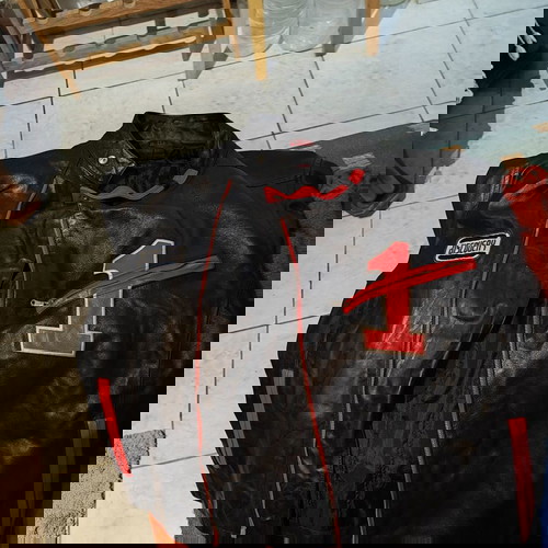 Δερμάτινο μπουφάν μηχανής Essenza