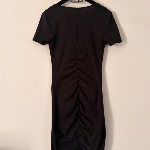 Black mini dress Zara like new, size M, elastic