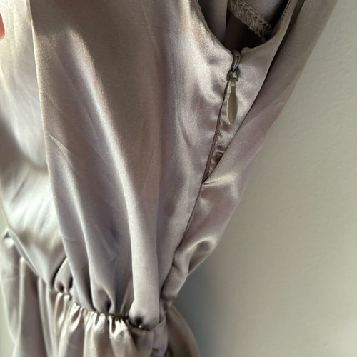 Please dress beige new, size M 38 10 with gathers