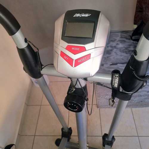 Elliptical machine like new, supports up to 110 kg