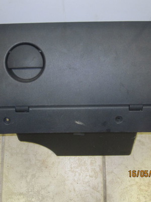 Glove box for Opel Corsa C '00-'06 used