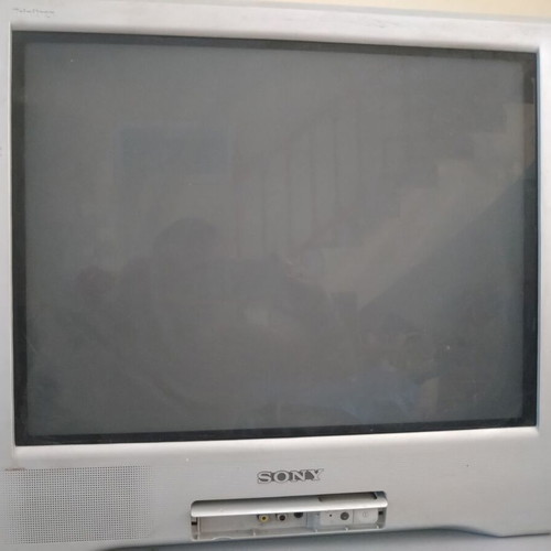 Sony Trinitron WEGA 24" CRT TV KV-24FV12 for retro gaming