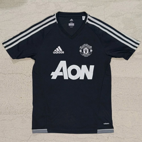 Manchester United Adidas 2016 training jersey XS like new