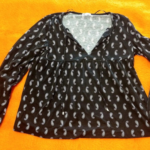 Boho chic style flowy top like new, black, size S