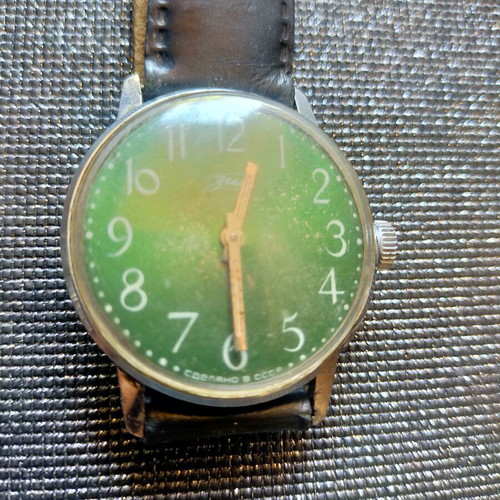 Mechanical wristwatch used, works