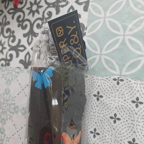 Umbrella new with butterflies that change color in rain