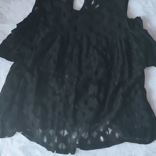 Top blouse with perforated design, size M, black, like new