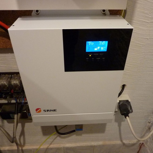 Hybrid Inverter 48V 5000W SRNE HF-5KW like new
