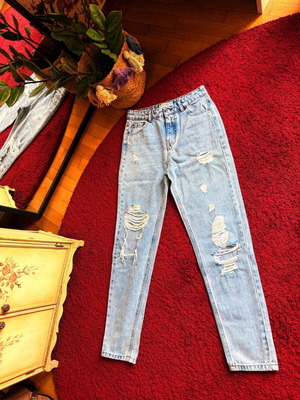 Pull & Bear high-waisted jeans with rips, size 32, like new
