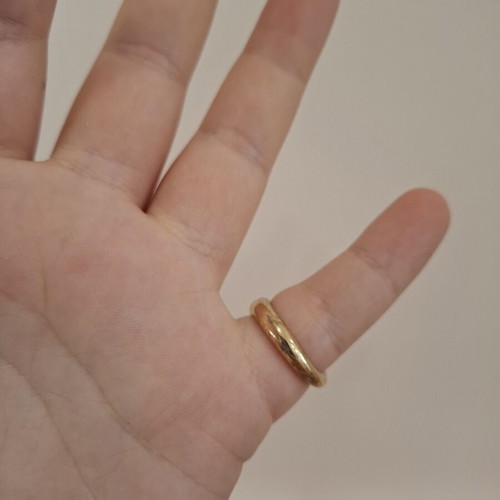 Dolphin ring used, gold color