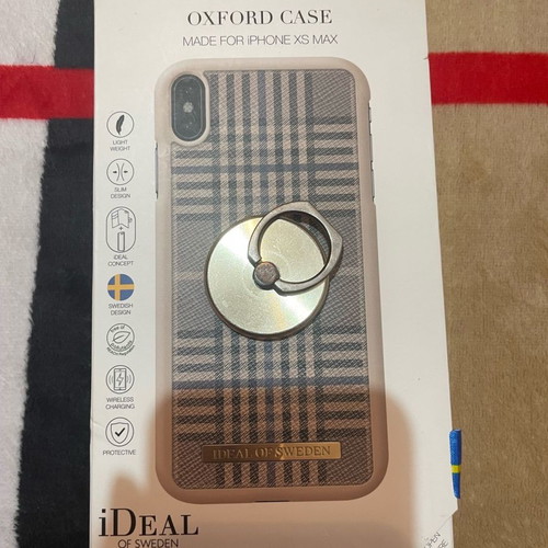 iPhone XS Max case ideal of Sweden plaid used with natural wear