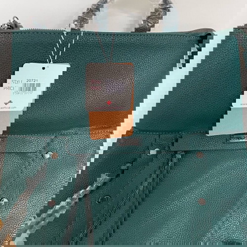 Τσάντα πλάτης Doca καινούργια, πράσινη με σακουλάκι αποθήκευσης