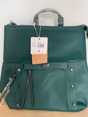 Τσάντα πλάτης Doca καινούργια, πράσινη με σακουλάκι αποθήκευσης